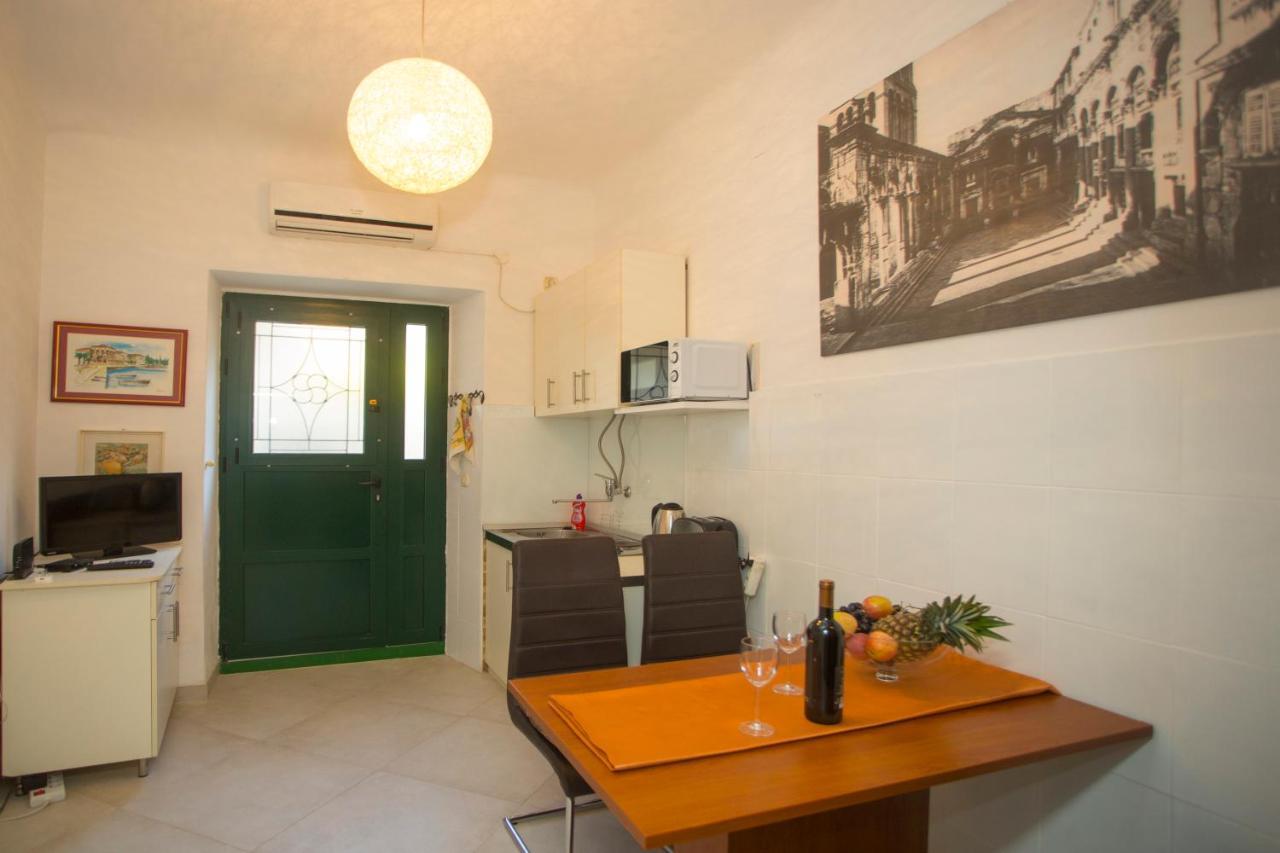 Apartment Silvana Spalato Esterno foto